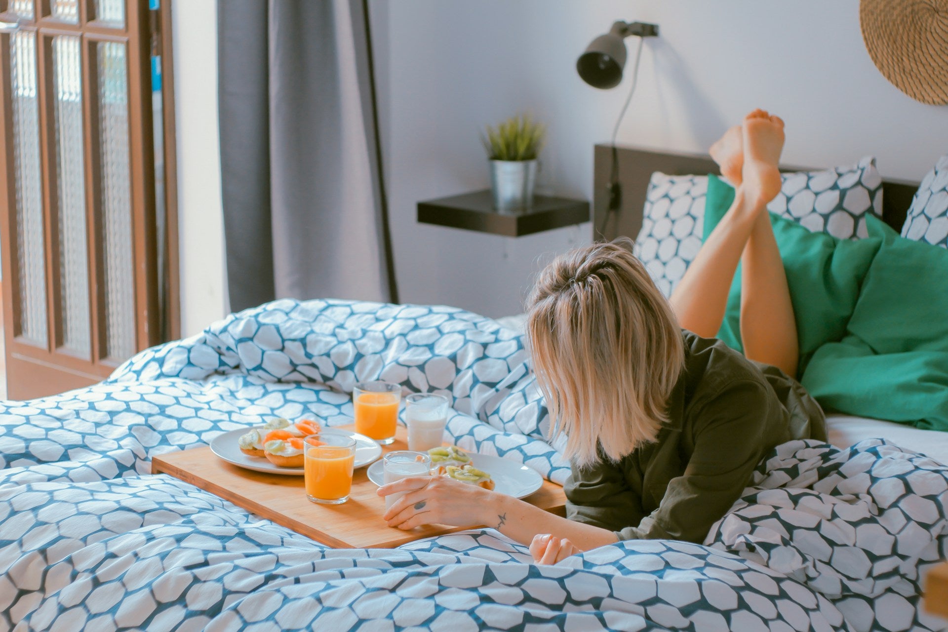 Use our leg hair removal machine in the comfort of your home.